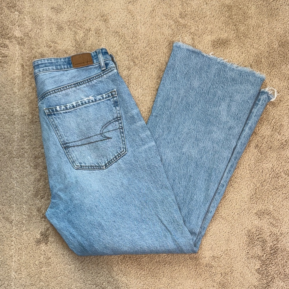 American Eagle 90s Flare Jeans